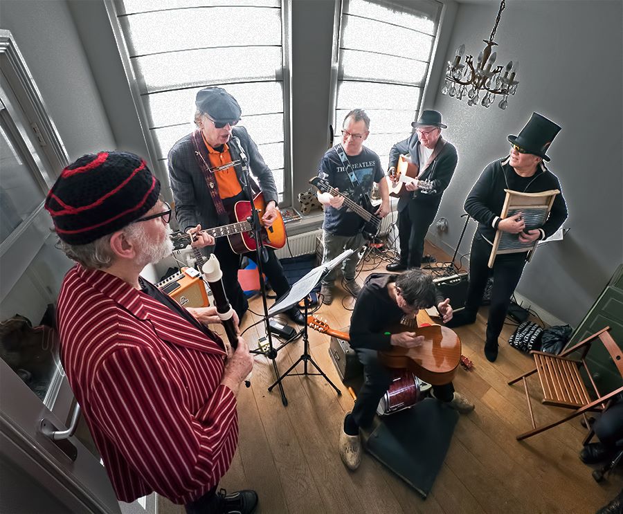De Filistijnen traden op tijdens het evenement Gluren bij de Buren